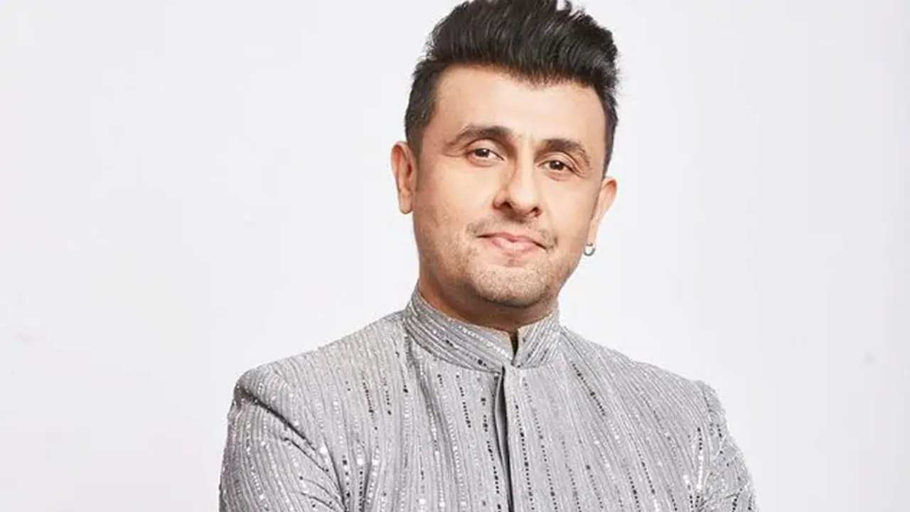 Sonu Nigam : లాంగ్వేజ్ వార్.. మన భాషని ఇతరులపై రుద్దకూడదు.. స్టార్ సింగర్ వ్యాఖ్యలు.. Sonu Nigam : లాంగ్వేజ్ వార్.. మన భాషని ఇతరులపై రుద్దకూడదు.. స్టార్ సింగర్ వ్యాఖ్యలు..