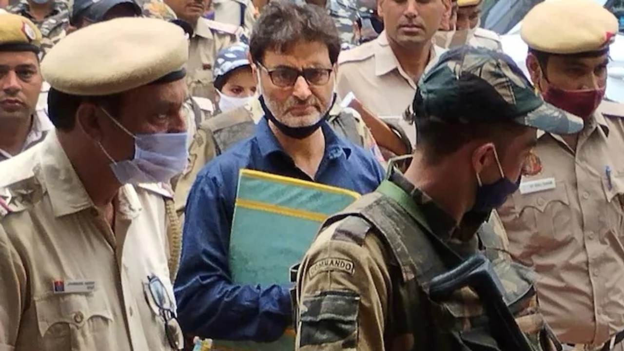 Yasin Malik: ఉగ్రవాదాన్ని సమర్థిస్తున్నట్లు ఓఐసీ వ్యాఖ్యలు: భారత్ Yasin Malik: ఉగ్రవాదాన్ని సమర్థిస్తున్నట్లు ఓఐసీ వ్యాఖ్యలు: భారత్