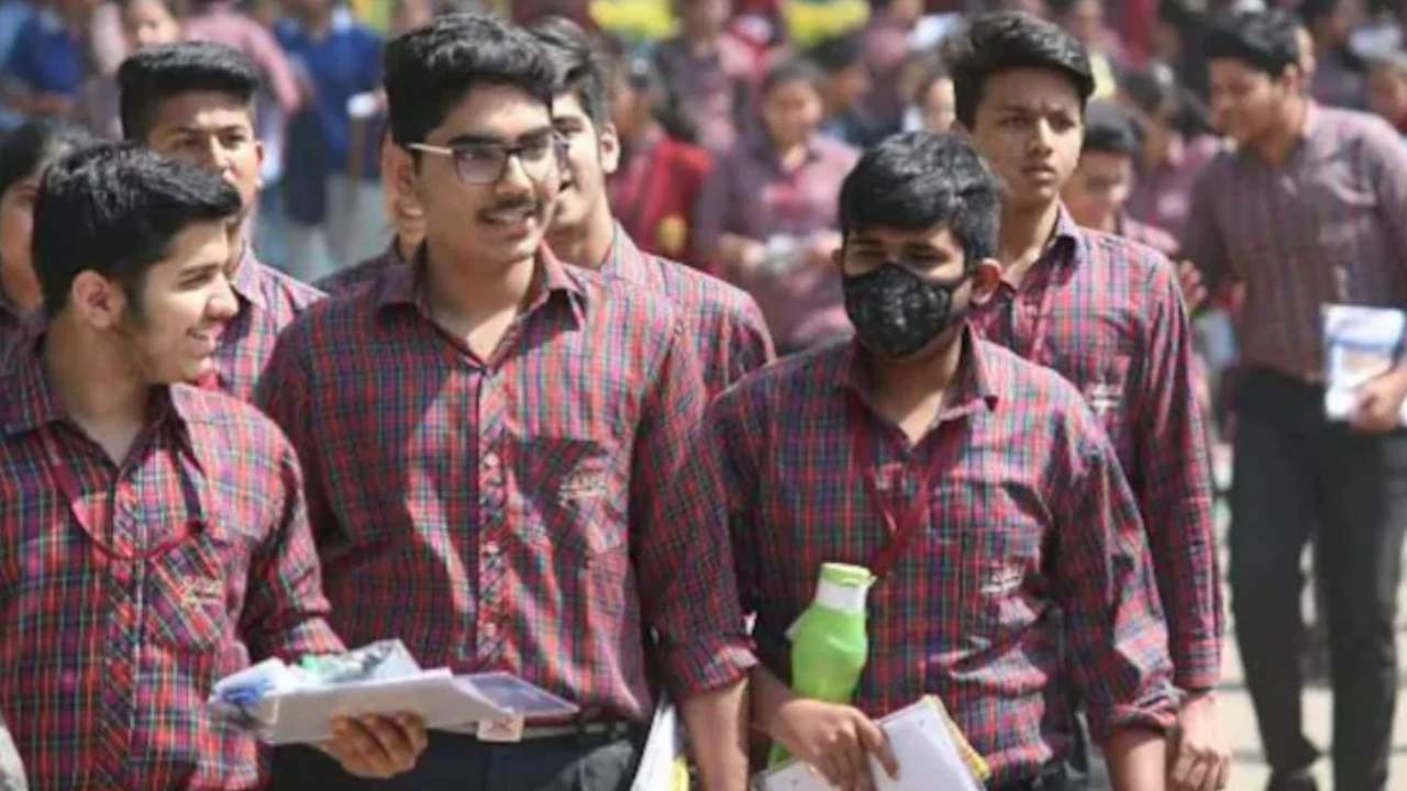 AP SSC Results 2022 Postponed: ఏపీలో టెన్త్ ఫలితాల విడుదల వాయిదా.. కారణం ఏమిటంటే.. AP SSC Results 2022 Postponed: ఏపీలో టెన్త్ ఫలితాల విడుదల వాయిదా.. కారణం ఏమిటంటే..