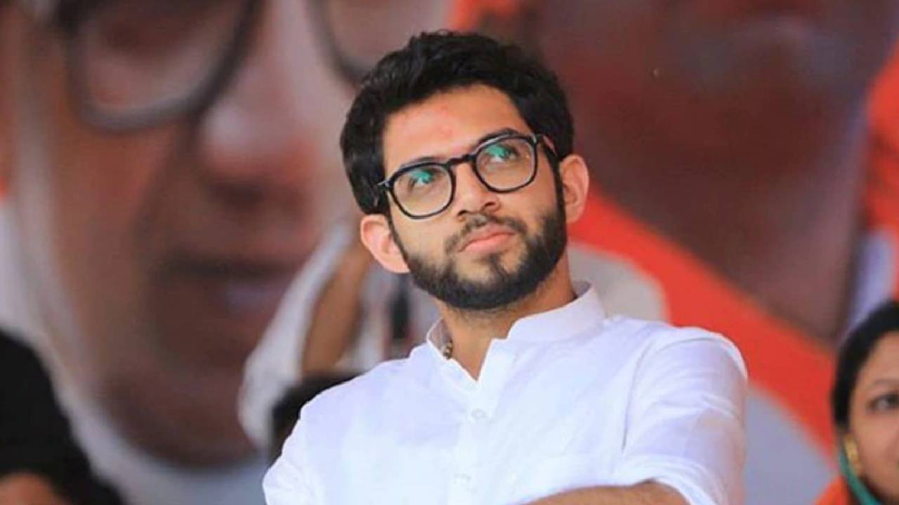 Maharashtra: రెండున్నరేళ్ళ క్రితం ఫడ్నవీస్ చెవిలో ఈ విషయం చెప్పాము: అసెంబ్లీలో ఆదిత్య ఠాక్రే Maharashtra: రెండున్నరేళ్ళ క్రితం ఫడ్నవీస్ చెవిలో ఈ విషయం చెప్పాము: అసెంబ్లీలో ఆదిత్య ఠాక్రే