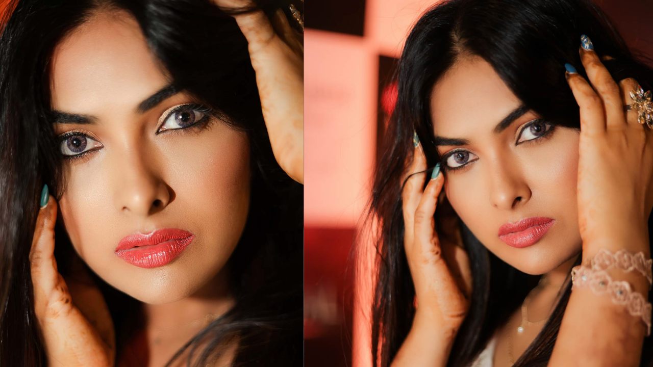 Divi: హొయలుపోతున్న అందాల దివి!