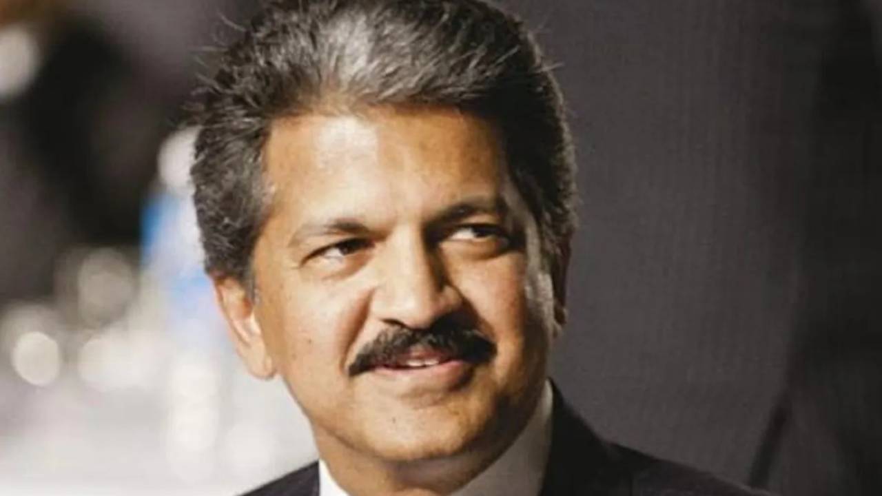 Anand Mahindra : వావ్..చిటారుకొమ్మన ఉన్న కాయల్ని కూడా ఇంత ఈజీగా తెంపొచ్చా..ఆనంద్ మహేంద్ర ఫిదా Anand Mahindra : వావ్..చిటారుకొమ్మన ఉన్న కాయల్ని కూడా ఇంత ఈజీగా తెంపొచ్చా..ఆనంద్ మహేంద్ర ఫిదా