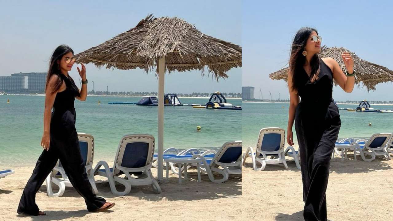 Anjali Rises The Heat At Beach