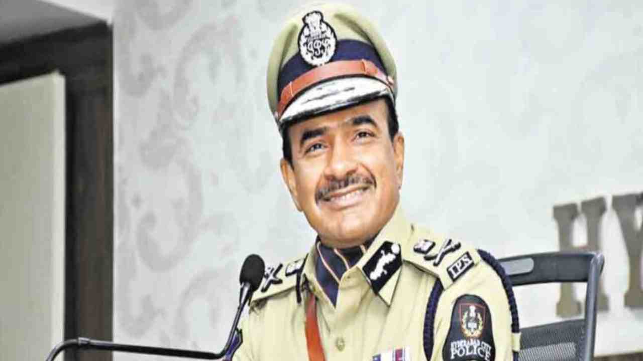 Drugs : ఢిల్లీ-టూ-హైదరాబాద్ డ్రగ్స్ ముఠా గుట్టు రట్టు Drugs : ఢిల్లీ-టూ-హైదరాబాద్ డ్రగ్స్ ముఠా గుట్టు రట్టు