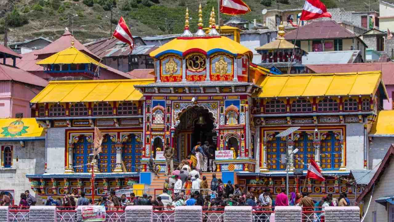 CharDham Yatra: ఛార్ధామ్ యాత్ర పూర్తి చేసిన 19 లక్షల మంది CharDham Yatra: ఛార్ధామ్ యాత్ర పూర్తి చేసిన 19 లక్షల మంది
