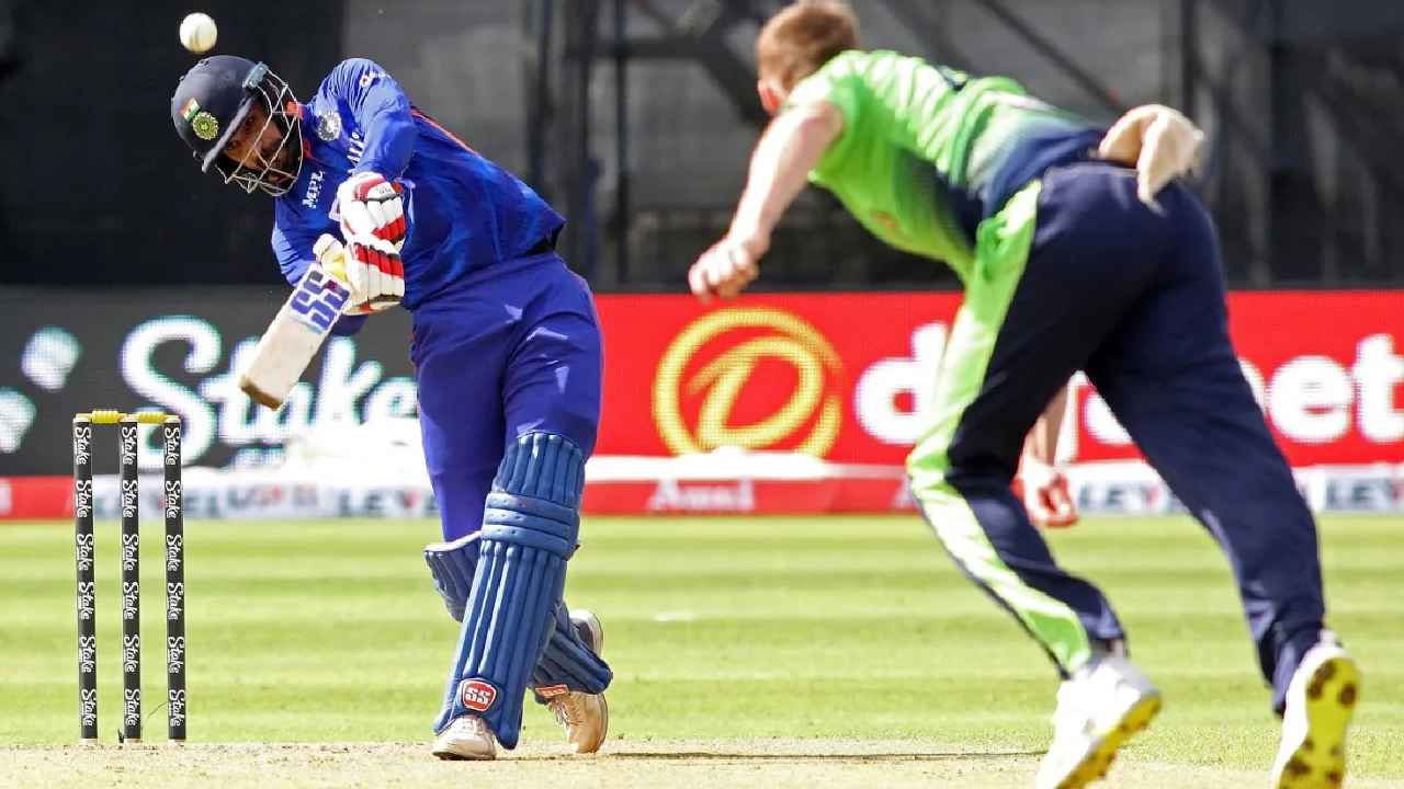 IndVsIreland 2ndT20I : సెంచరీ బాదిన దీపక్ హుడా.. ఐర్లాండ్ ముందు భారీ లక్ష్యం IndVsIreland 2ndT20I : సెంచరీ బాదిన దీపక్ హుడా.. ఐర్లాండ్ ముందు భారీ లక్ష్యం