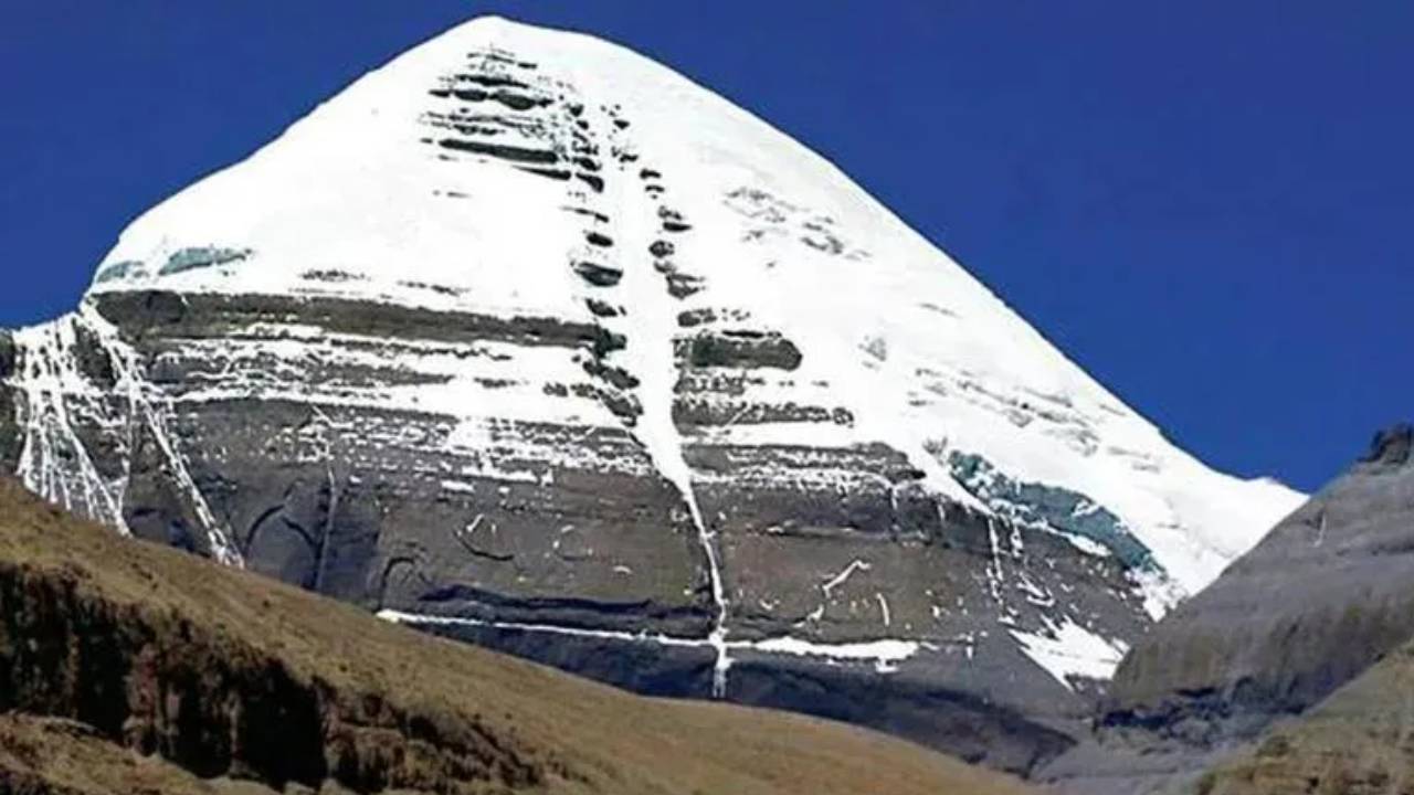 India-china border : ‘నేనే పార్వతిని..శివుడ్ని పెళ్లాడతాను’ అంటూ భారత్-చైనా బోర్డర్లో మహిళ హల్ చల్ India-china border : ‘నేనే పార్వతిని..శివుడ్ని పెళ్లాడతాను’ అంటూ భారత్-చైనా బోర్డర్లో మహిళ హల్ చల్