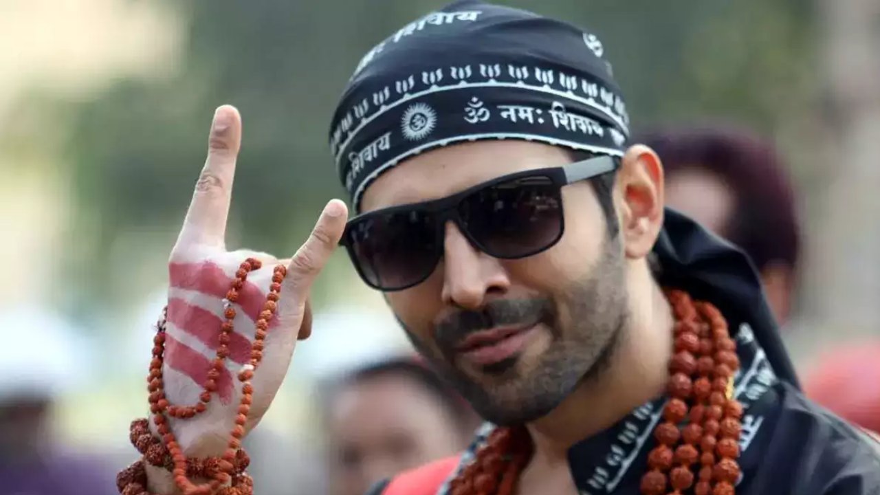 Karthik Aaryan: బాలీవుడ్కు హిట్ ఇచ్చాడు.. కరోనా బారిన పడ్డాడు! Karthik Aaryan: బాలీవుడ్కు హిట్ ఇచ్చాడు.. కరోనా బారిన పడ్డాడు!