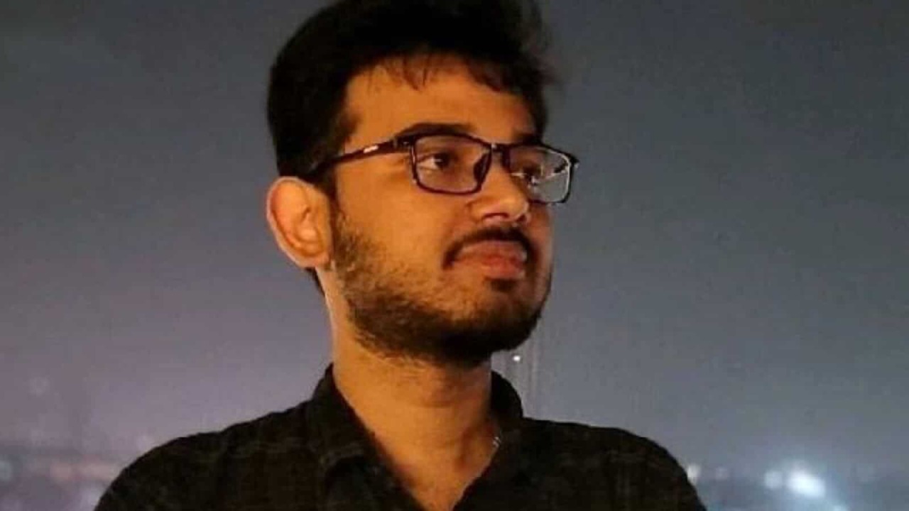 Kolkata Student : జేయూ విద్యార్థికి 3 జాబ్ ఆఫర్లు.. గూగుల్, అమెజాన్ వద్దన్నాడు.. ఫేస్బుక్లో భారీ ప్యాకేజీ కొట్టేశాడు! Kolkata Student : జేయూ విద్యార్థికి 3 జాబ్ ఆఫర్లు.. గూగుల్, అమెజాన్ వద్దన్నాడు.. ఫేస్బుక్లో భారీ ప్యాకేజీ కొట్టేశాడు!