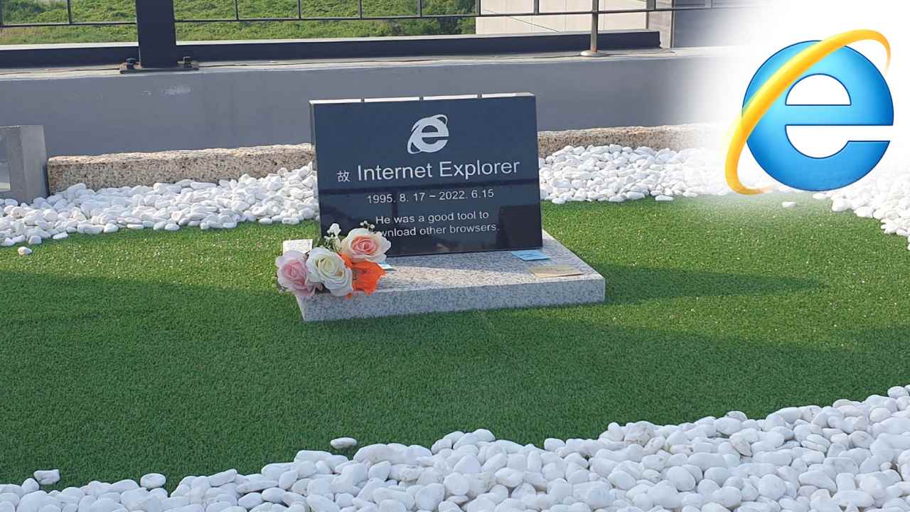 Korean Engineer Builds Gravestone Worth Rs 25,000 In Memory Of Internet Explorer (1)