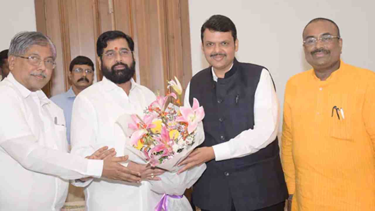 Maharashtra Politics: వ్యూహం మార్చిన బీజేపీ.. ఆ అపవాదును తొలగించుకొనేందుకే షిండేకు సీఎం పదవి Maharashtra Politics: వ్యూహం మార్చిన బీజేపీ.. ఆ అపవాదును తొలగించుకొనేందుకే షిండేకు సీఎం పదవి
