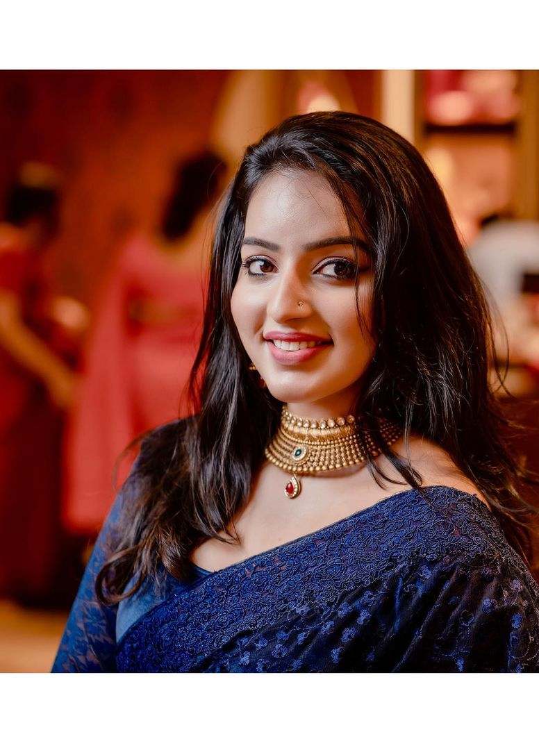 Malavika4