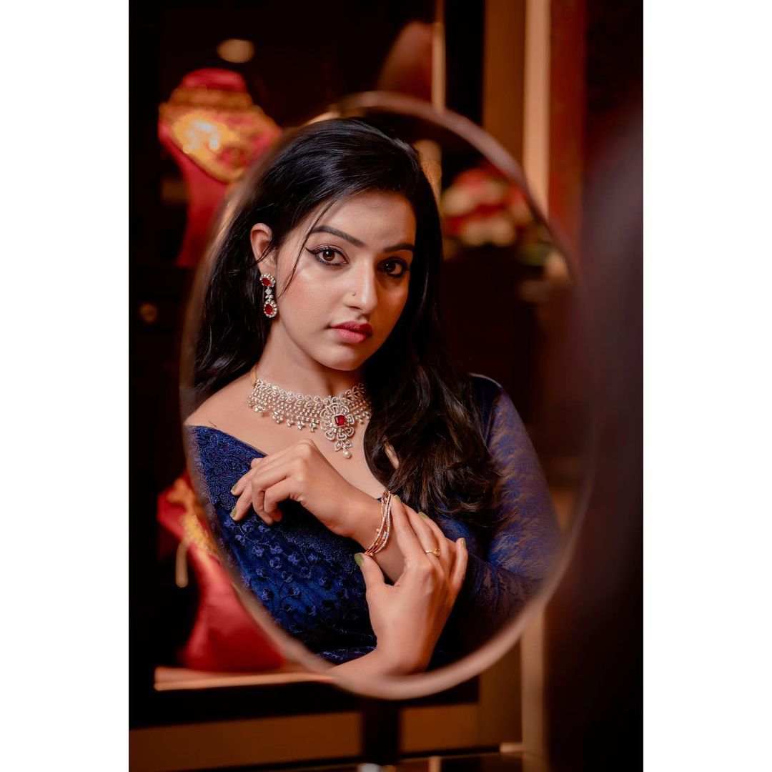 Malavika6