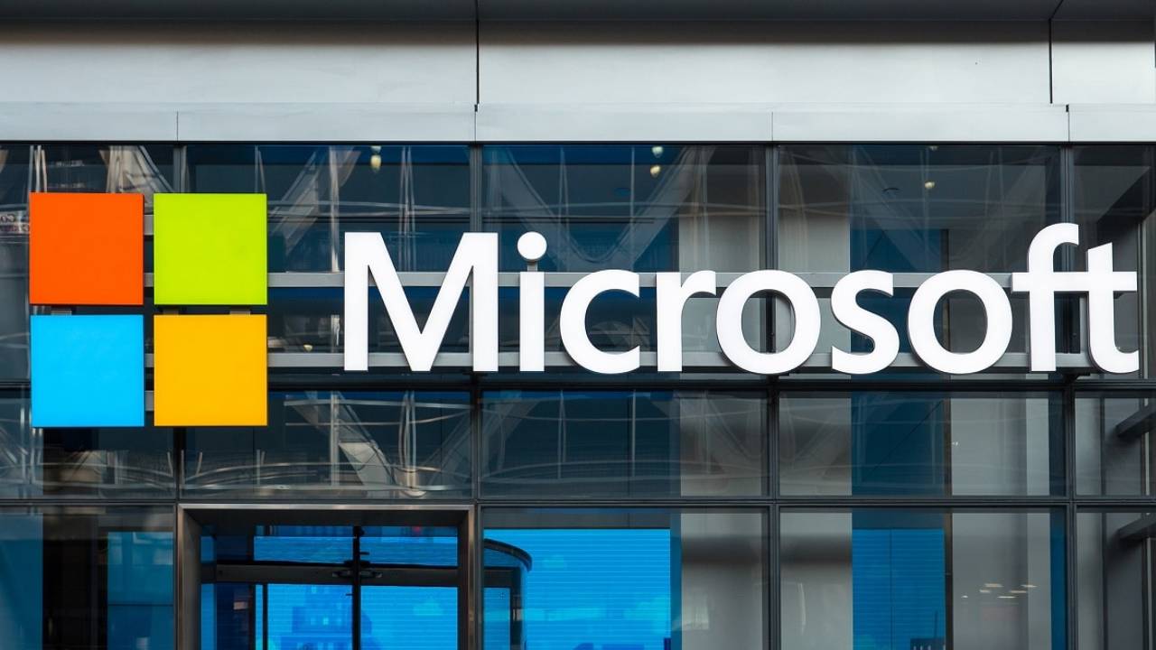 Microsoft Shuts Operations In Russia, Lays Off Over 400 Employees (1)