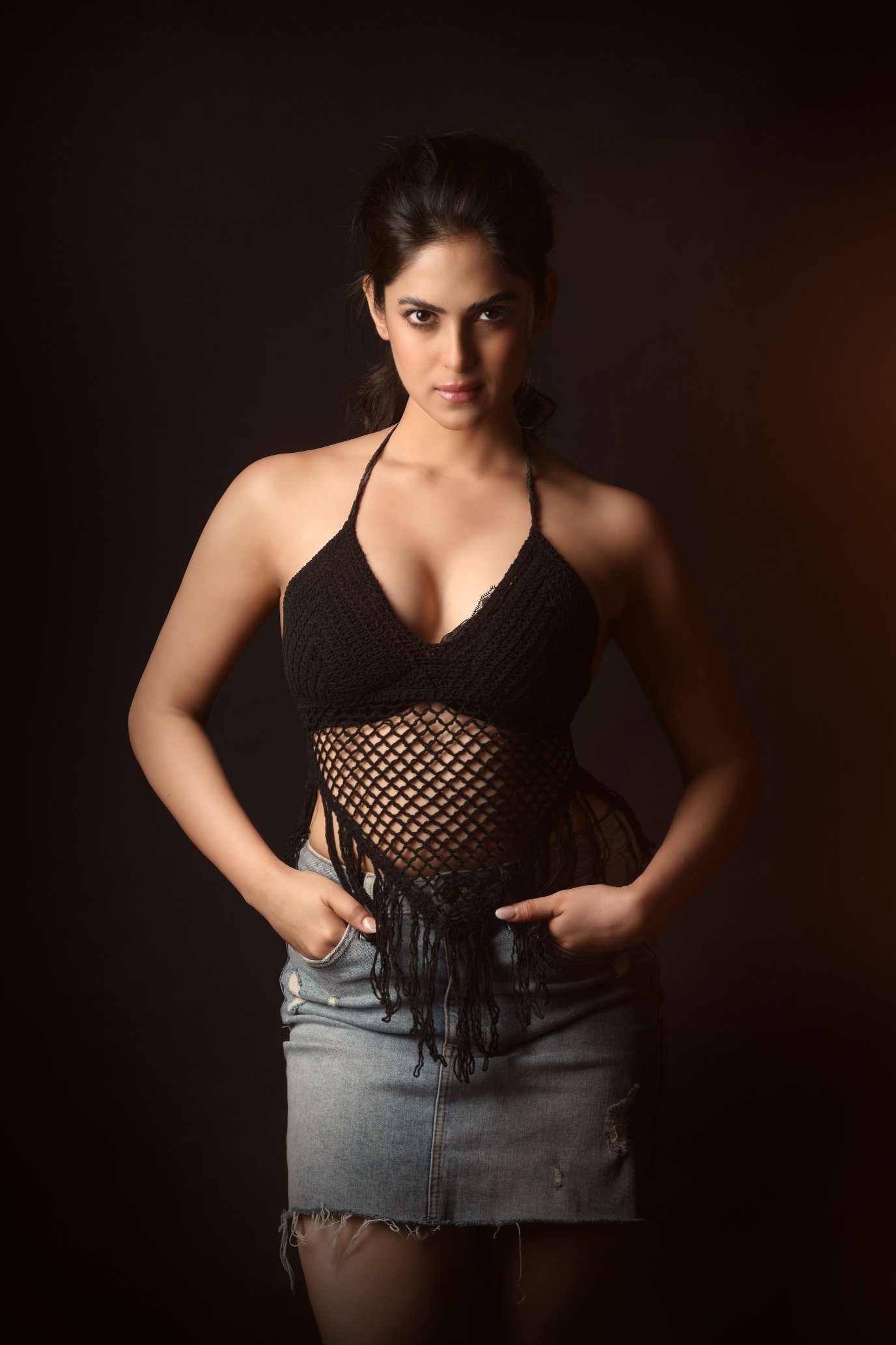 Naina Ganguly Latest Hot Photos Goes Viral002