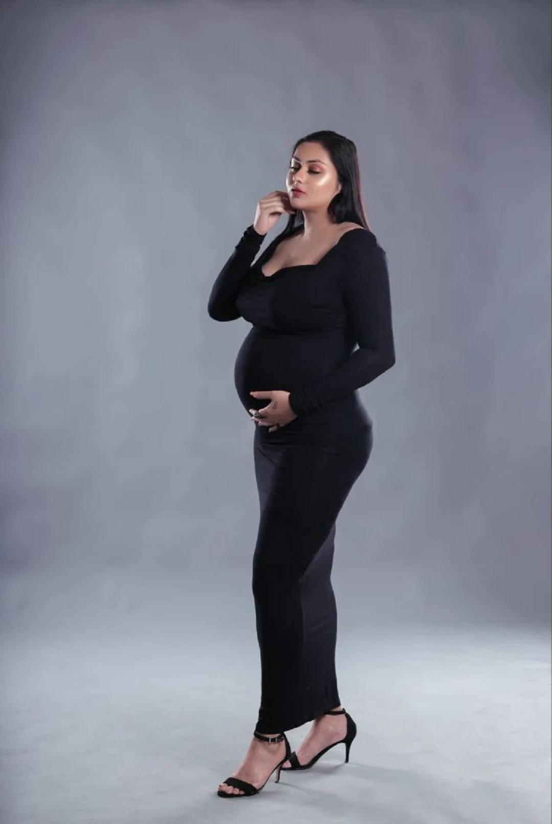 Namitha Baby Bump Photos Goes Viral007