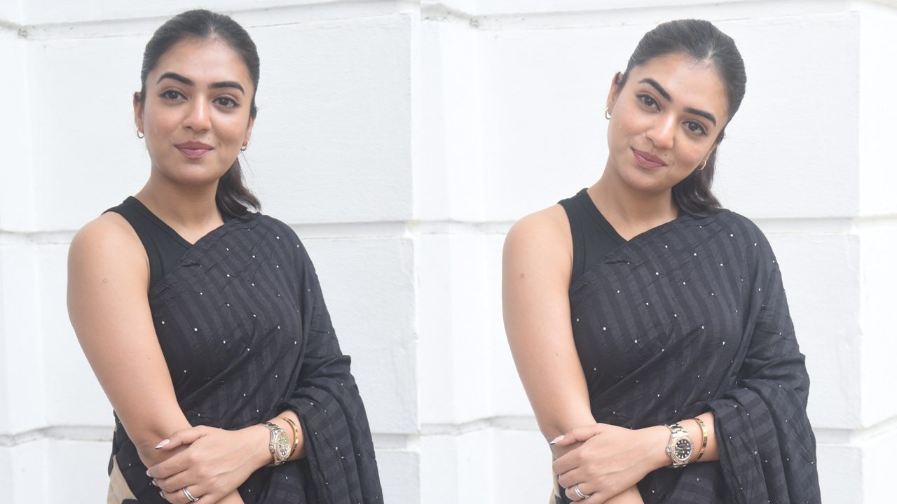 Nazriya Nazim Looks Gorgeous In Black Saree
