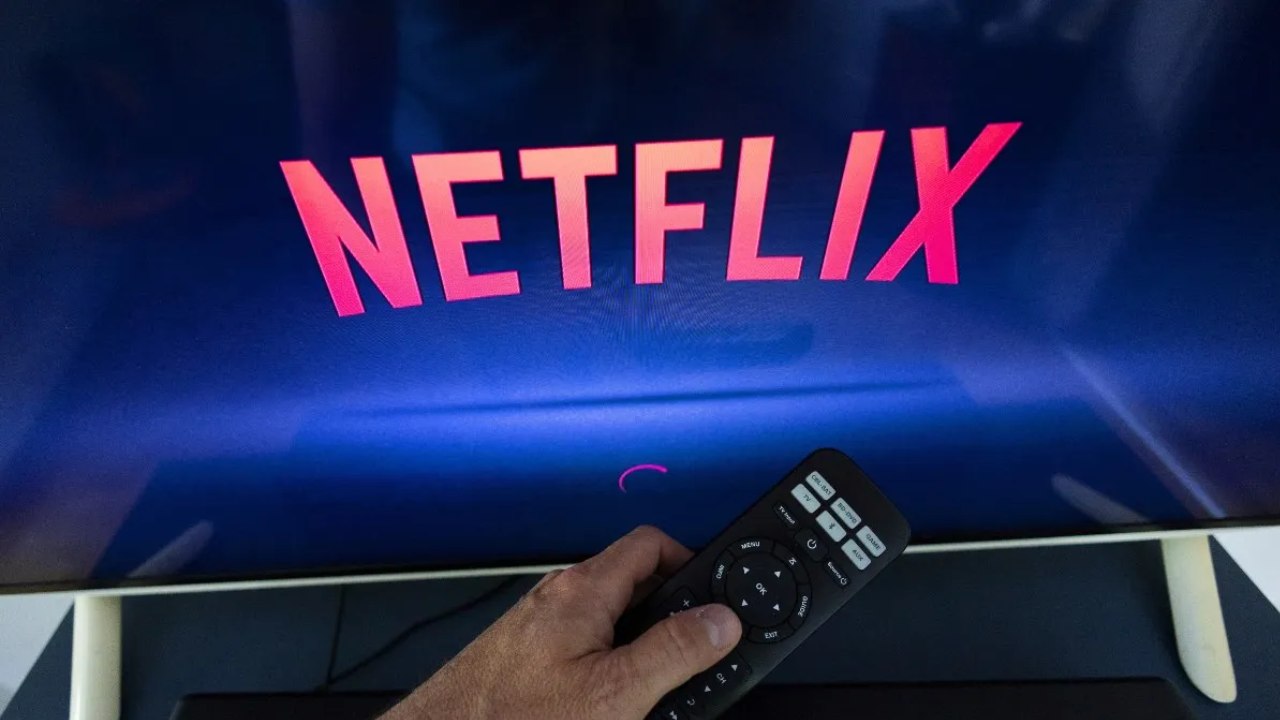 Netflix Fires 300 More Employees, Blames Slump In Paid Subscribers For Slow Revenue Growth (1)