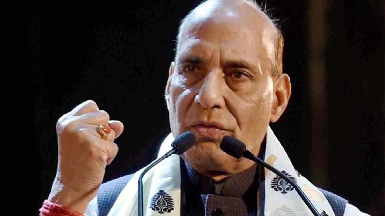 Agnipath : త్రివిధ దళాధిపతులతో సమావేశం అయిన రాజ్నాధ్సింగ్ Agnipath : త్రివిధ దళాధిపతులతో సమావేశం అయిన రాజ్నాధ్సింగ్
