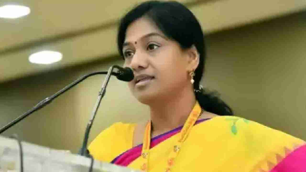 Gouthu Sireesha : గౌతు శిరీషకు మరోసారి నోటీసులు ఇచ్చిన ఏపీ సీఐడి Gouthu Sireesha : గౌతు శిరీషకు మరోసారి నోటీసులు ఇచ్చిన ఏపీ సీఐడి