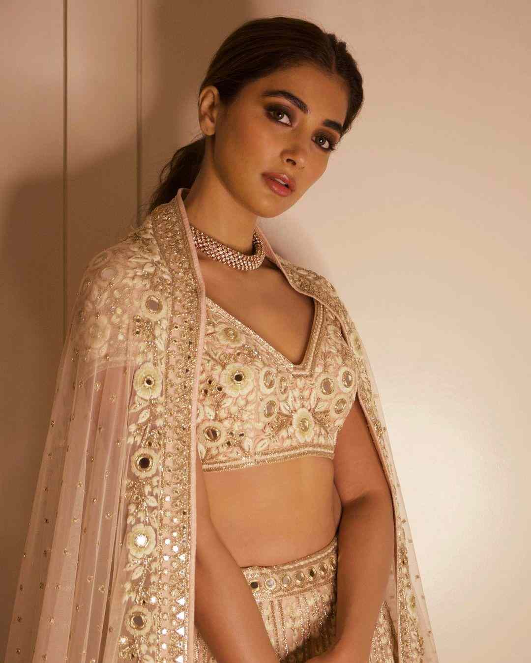 Pooja Hegde Shines In Golden010