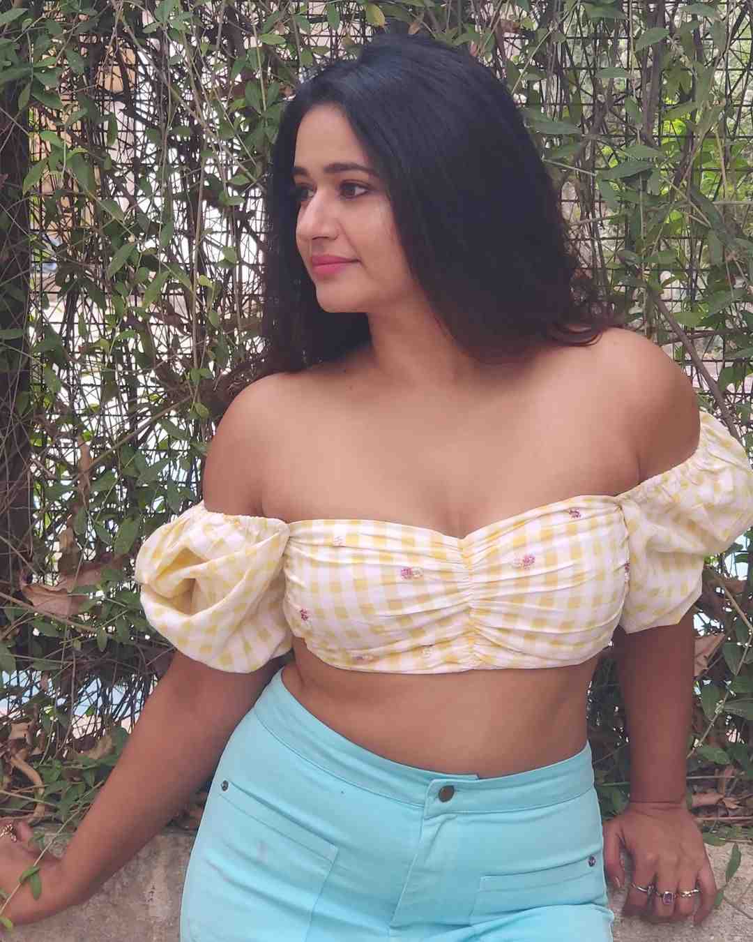 Poonam Bajwa7
