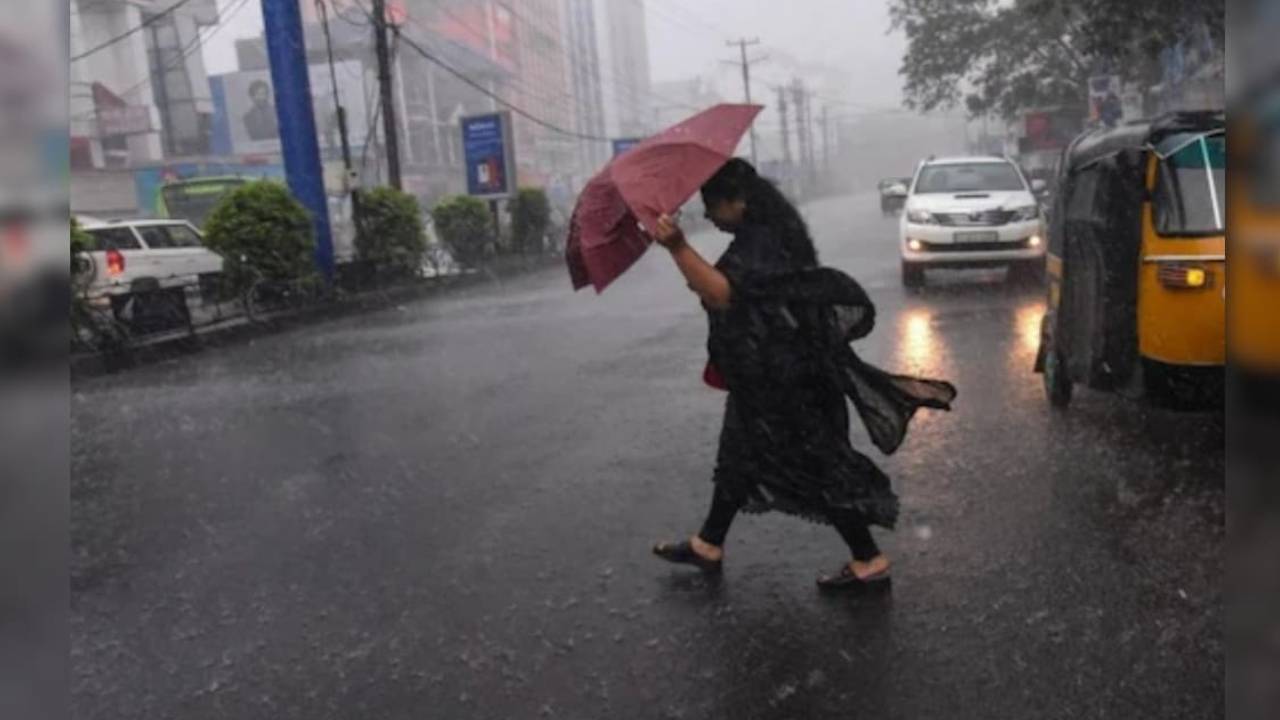 Southwest Monsoon: మరో రెండు రోజుల్లో ఏపీలోకి నైరుతి రుతుపవనాలు.. Southwest Monsoon: మరో రెండు రోజుల్లో ఏపీలోకి నైరుతి రుతుపవనాలు..