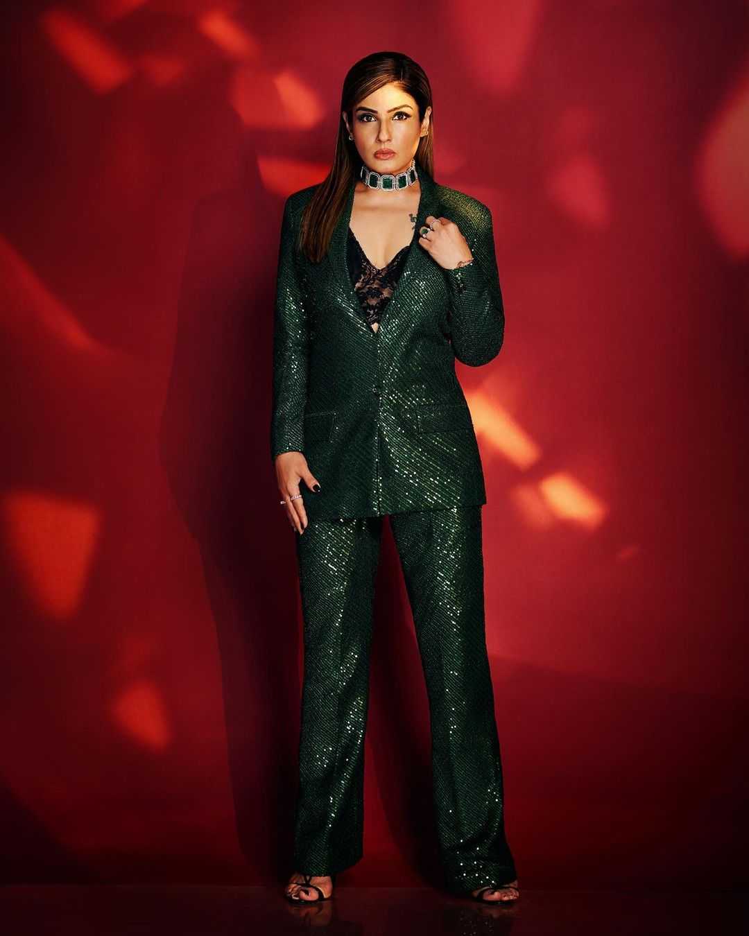 Raveena Tandon New Photoshoot Creates Sensation004