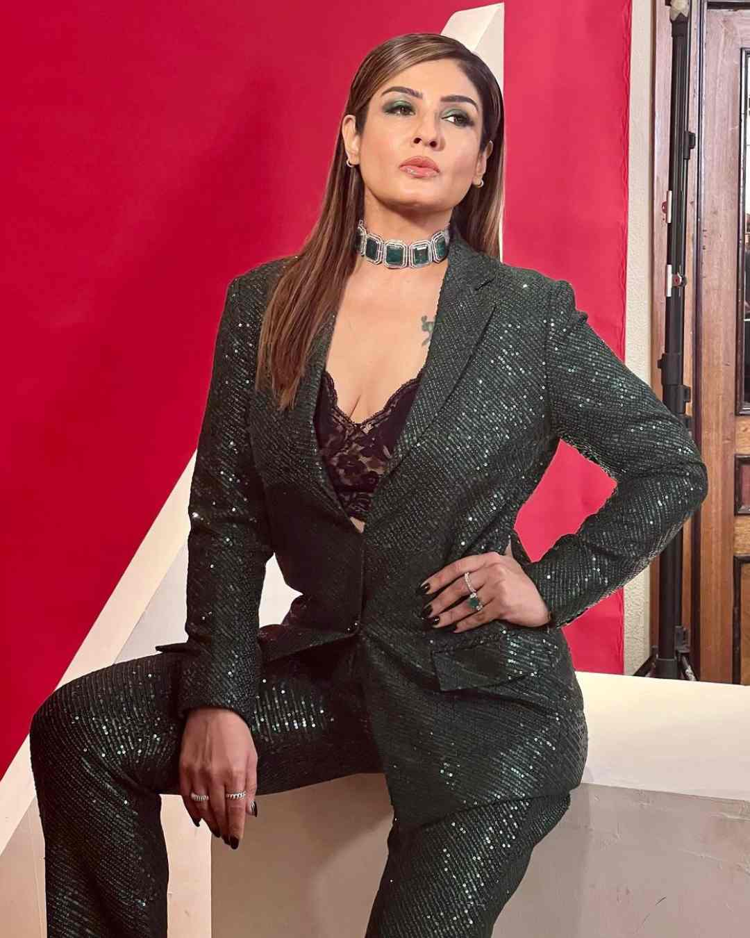 Raveena Tandon New Photoshoot Creates Sensation012