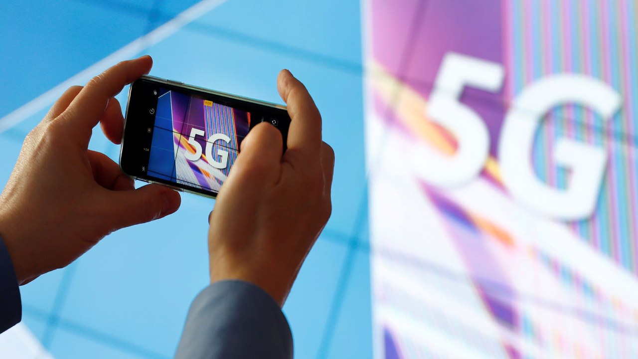 Should You Buy A 5g Smartphone In India Things To Know Ahead Of 5g Spectrum Auction