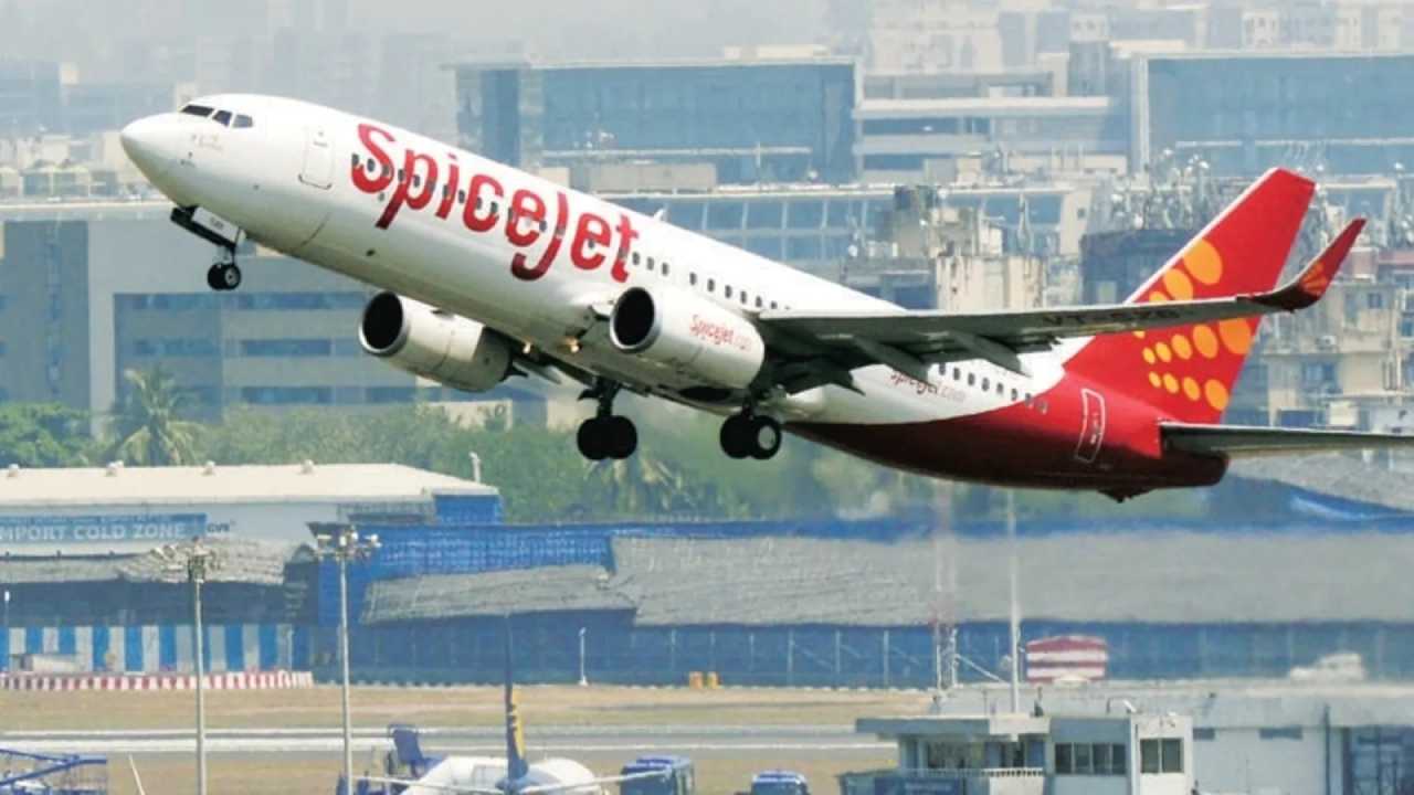 SpiceJet: విమానయాన చార్జీలు పెంచాలంటూ స్పైస్జెట్ డిమాండ్ SpiceJet: విమానయాన చార్జీలు పెంచాలంటూ స్పైస్జెట్ డిమాండ్