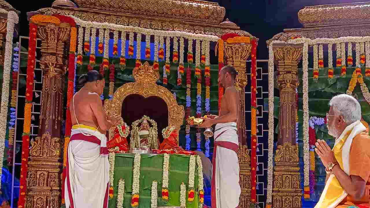 Srinivasa Klayanam : సెయింట్ లూయిస్లో అంగరంగ వైభవంగా శ్రీవారి కల్యాణం Srinivasa Klayanam : సెయింట్ లూయిస్లో అంగరంగ వైభవంగా శ్రీవారి కల్యాణం