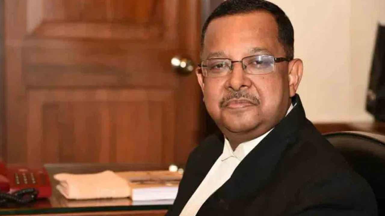 Telangana High Court: తెలంగాణ హైకోర్టు ప్రధాన న్యాయమూర్తిగా జస్టిస్ ఉజ్జల్ భుయన్ Telangana High Court: తెలంగాణ హైకోర్టు ప్రధాన న్యాయమూర్తిగా జస్టిస్ ఉజ్జల్ భుయన్