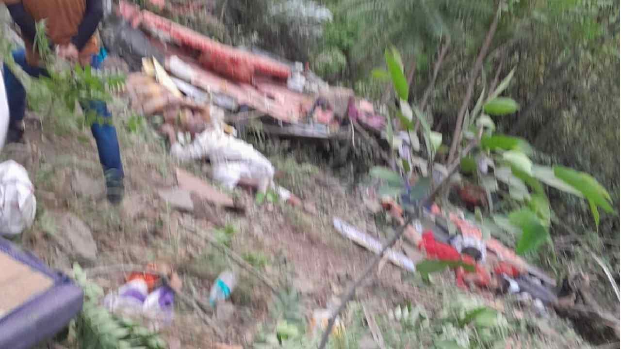 Uttarakhand: ఉత్తరాఖండ్లో బస్సు ప్రమాదం.. 22 మంది మృతి Uttarakhand: ఉత్తరాఖండ్లో బస్సు ప్రమాదం.. 22 మంది మృతి