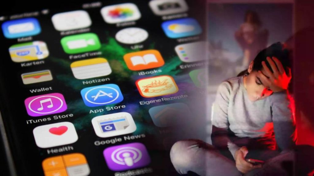 Women In The Us Are Deleting Period Tracking Apps From Their Phone (1)