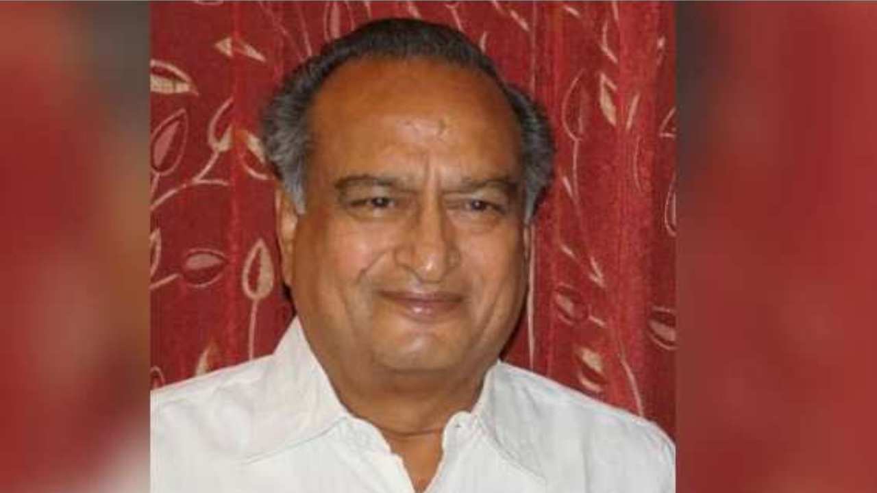 CBI Raids: రాజస్థాన్ సీఎం గహ్లోత్ సోదరుడి ఇంట్లో సీబీఐ దాడులు.. మండిపడ్డ కాంగ్రెస్ CBI Raids: రాజస్థాన్ సీఎం గహ్లోత్ సోదరుడి ఇంట్లో సీబీఐ దాడులు.. మండిపడ్డ కాంగ్రెస్