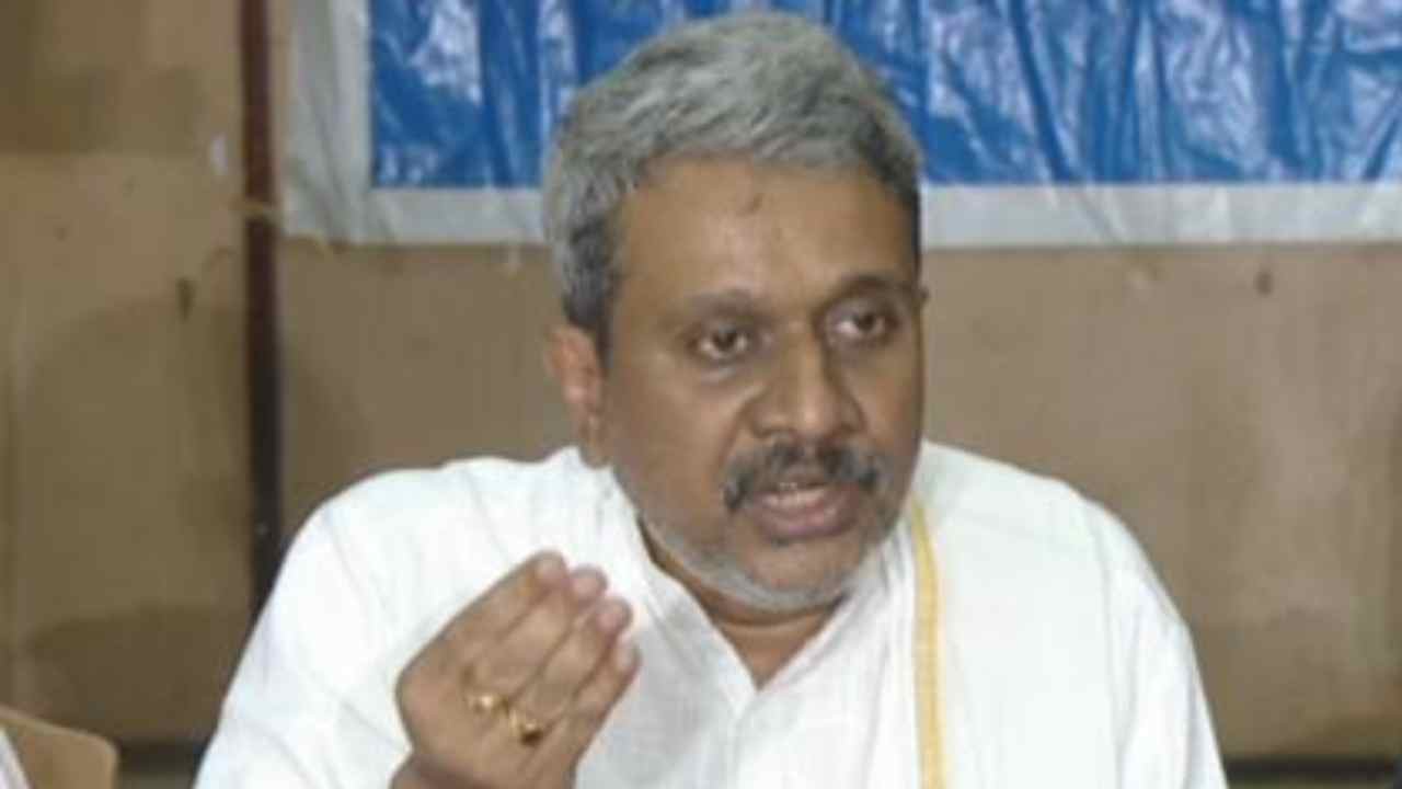 Andhra Pradesh: మోదీ ఏపీకి వస్తున్నారు.. ప్రజలు నిరసనలు తెలపాలి: చలసాని శ్రీనివాస్ Andhra Pradesh: మోదీ ఏపీకి వస్తున్నారు.. ప్రజలు నిరసనలు తెలపాలి: చలసాని శ్రీనివాస్