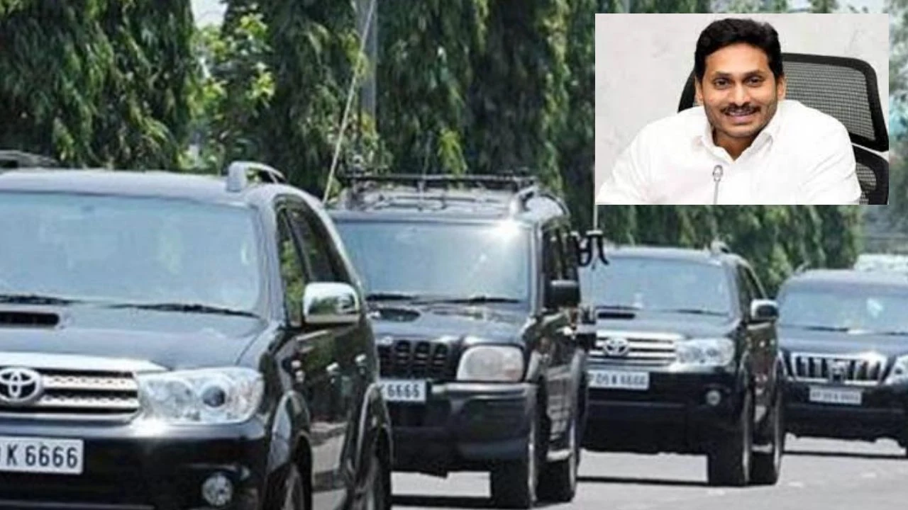 CM Jagan : కాన్వాయ్ ఆపి వినతి పత్రం తీసుకున్న సీఎం జగన్ CM Jagan : కాన్వాయ్ ఆపి వినతి పత్రం తీసుకున్న సీఎం జగన్