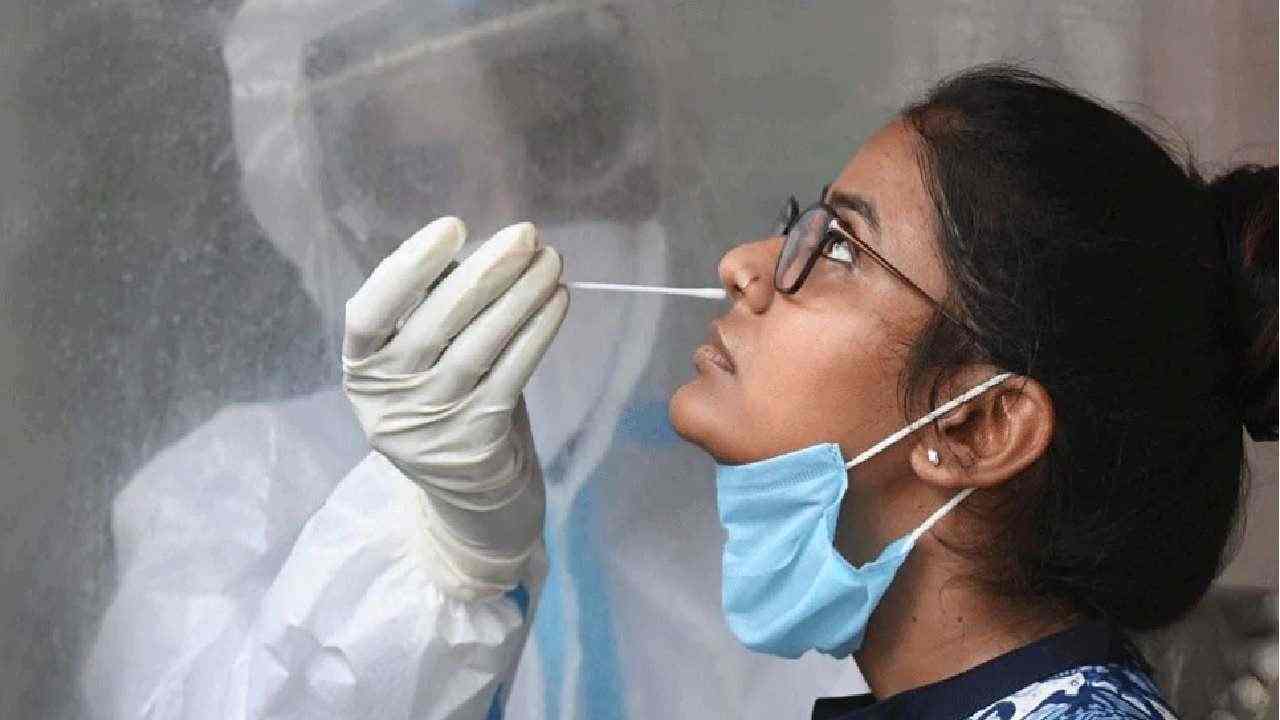 Covid Cases: భారత్లో లక్షకు చేరువవుతున్న కరోనా కేసులు Covid Cases: భారత్లో లక్షకు చేరువవుతున్న కరోనా కేసులు
