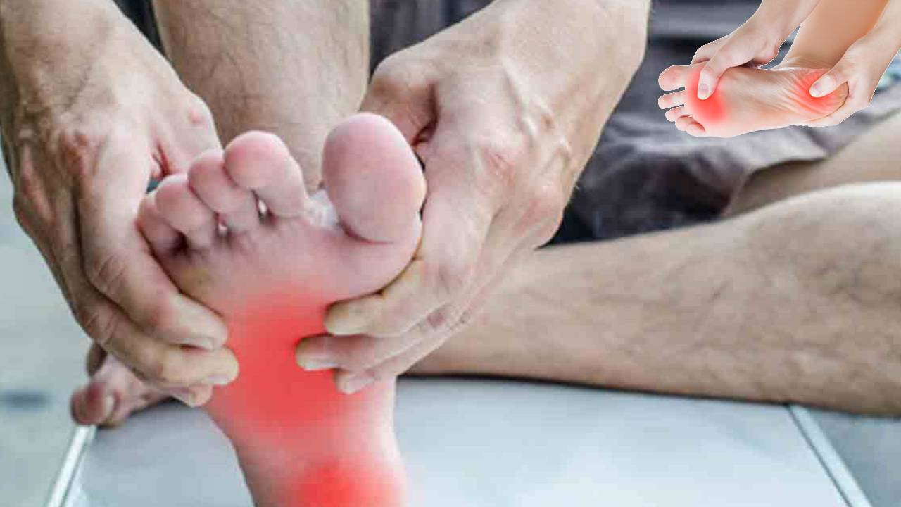 Diabetic Footwear: డయాబెటిక్ పేషెంట్లకు ప్రత్యేకమైన చెప్పులు అవసరమా.. Diabetic Footwear: డయాబెటిక్ పేషెంట్లకు ప్రత్యేకమైన చెప్పులు అవసరమా..