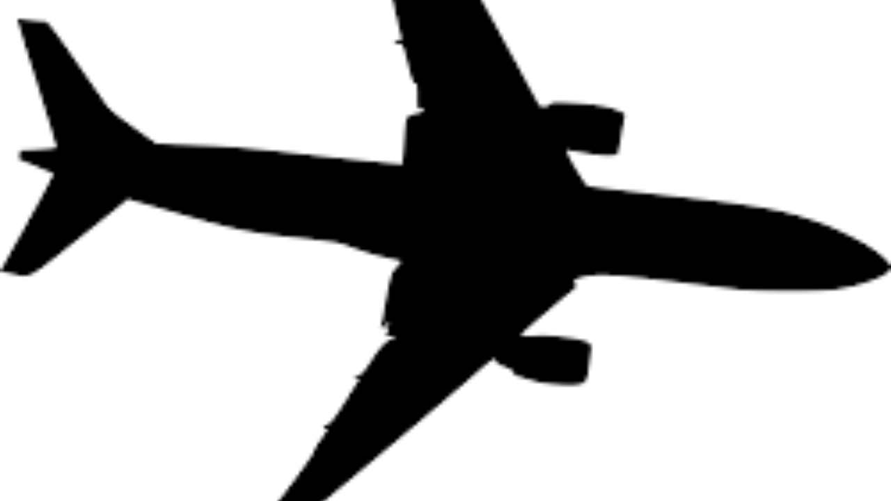 chennai airport: చెన్నై ఎయిర్పోర్టులో విమానానికి తృటిలో తప్పిన పెను ప్రమాదం chennai airport: చెన్నై ఎయిర్పోర్టులో విమానానికి తృటిలో తప్పిన పెను ప్రమాదం
