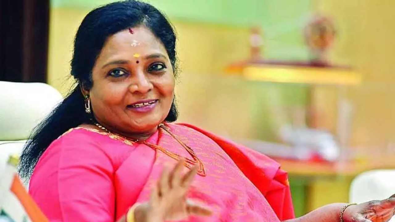 Governor Tamilsai : తెలుగులో మాట్లాడుతూ..టీఆర్ఎస్ ప్రభుత్వంపై గవర్నర్ తమిళిసై సెటైర్లు Governor Tamilsai : తెలుగులో మాట్లాడుతూ..టీఆర్ఎస్ ప్రభుత్వంపై గవర్నర్ తమిళిసై సెటైర్లు