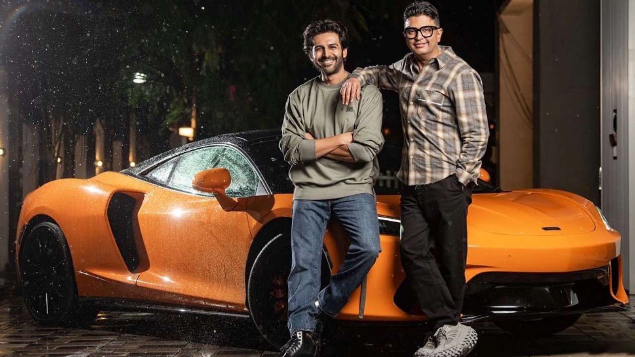 Kartik Aryan : చాలా రోజుల తర్వాత బాలీవుడ్కి హిట్ ఇచ్చినందుకు.. హీరోకి 5 కోట్ల కార్ ఇచ్చిన నిర్మాత Kartik Aryan : చాలా రోజుల తర్వాత బాలీవుడ్కి హిట్ ఇచ్చినందుకు.. హీరోకి 5 కోట్ల కార్ ఇచ్చిన నిర్మాత
