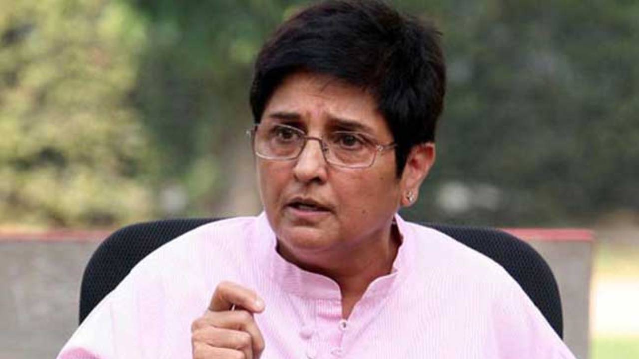 Kiran Bedi: సిక్కులపై కామెంట్ చేసినందుకు క్షమాపణ కోరుతున్న కిరణ్ బేడీ Kiran Bedi: సిక్కులపై కామెంట్ చేసినందుకు క్షమాపణ కోరుతున్న కిరణ్ బేడీ