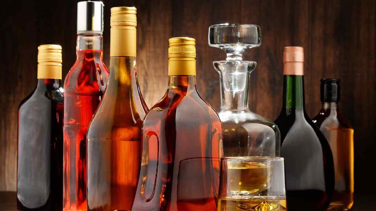 Liquor Delivery: పది నిమిషాల్లో మద్యం డెలివరీ.. ప్రారంభించిన హైదరాబాద్ సంస్థ Liquor Delivery: పది నిమిషాల్లో మద్యం డెలివరీ.. ప్రారంభించిన హైదరాబాద్ సంస్థ