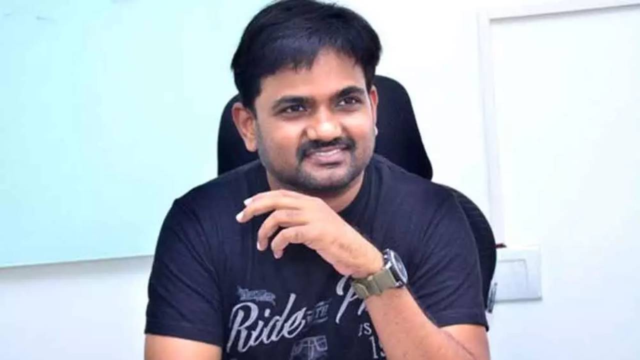 Director Maruthi : అలా చేస్తే పక్క భాషల నటుల్ని తెచ్చుకోవాల్సిన పని లేదు.. Director Maruthi : అలా చేస్తే పక్క భాషల నటుల్ని తెచ్చుకోవాల్సిన పని లేదు..