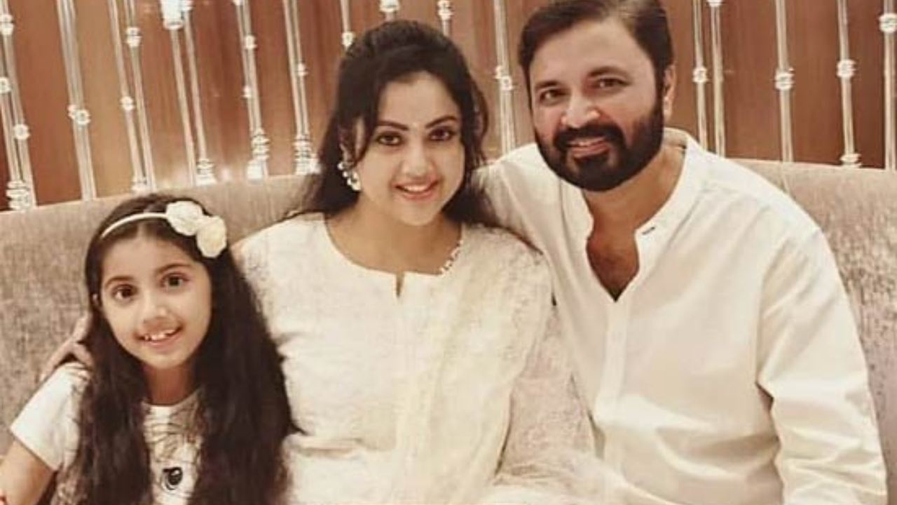 Meena : నటి మీనా భర్త విద్యాసాగర్ హఠాన్మరణం Meena : నటి మీనా భర్త విద్యాసాగర్ హఠాన్మరణం