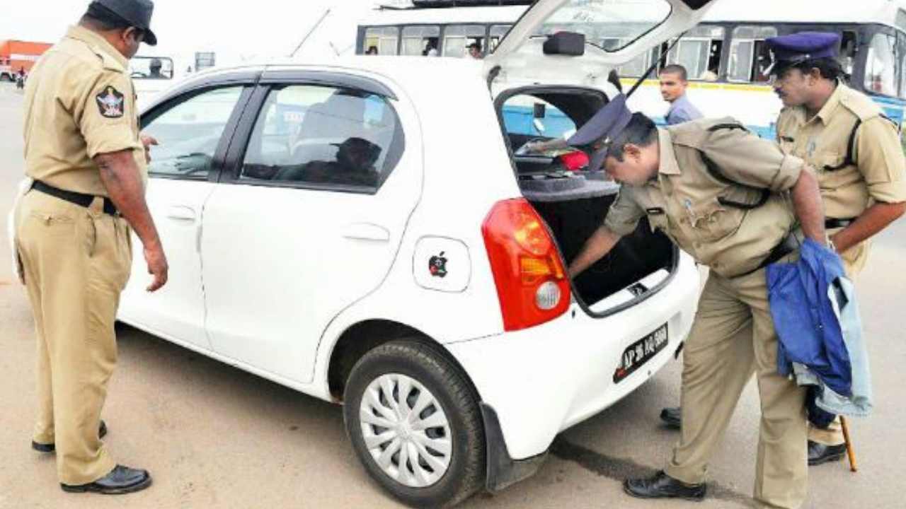 Crime news: పోలీసుల అత్యుత్సాహం.. ప్రాణాలు కోల్పోయిన చిన్నారి Crime news: పోలీసుల అత్యుత్సాహం.. ప్రాణాలు కోల్పోయిన చిన్నారి