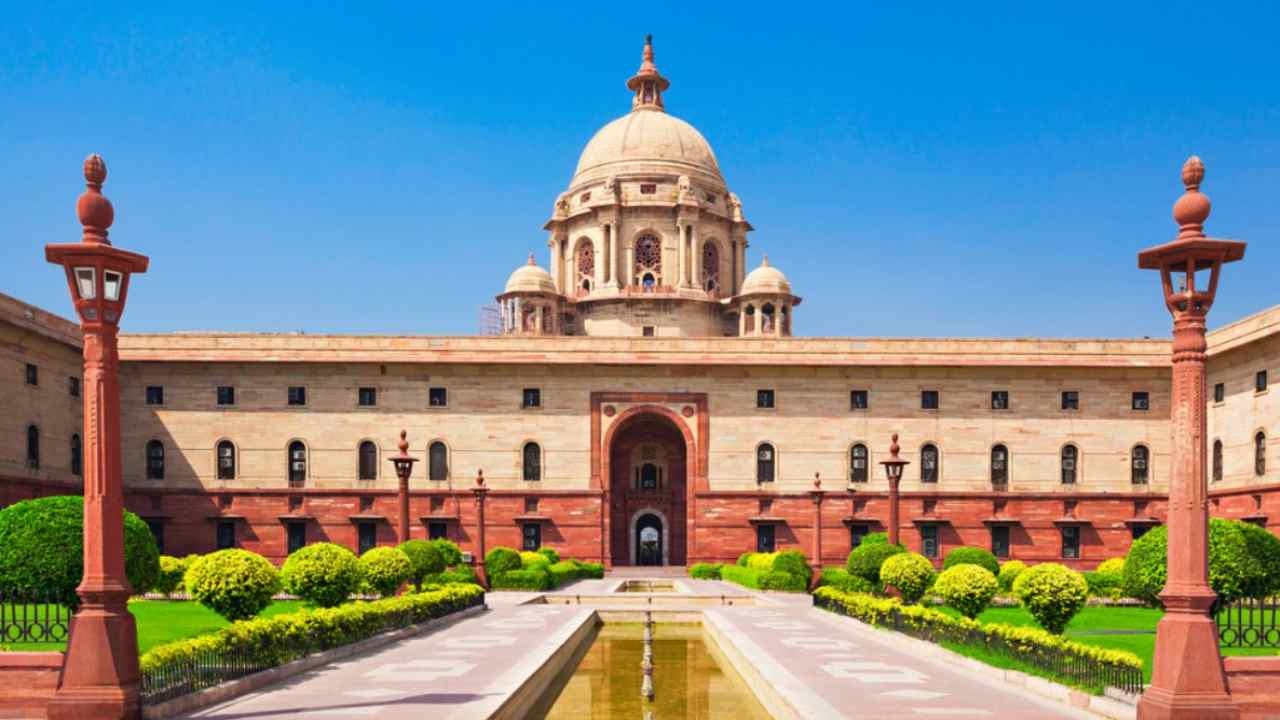 Delhi : మధ్యాహ్నం 3 గంటలకు రాష్ట్రపతి ఎన్నిక షెడ్యూల్ విడుదల చేయనున్న సీఈసీ Delhi : మధ్యాహ్నం 3 గంటలకు రాష్ట్రపతి ఎన్నిక షెడ్యూల్ విడుదల చేయనున్న సీఈసీ