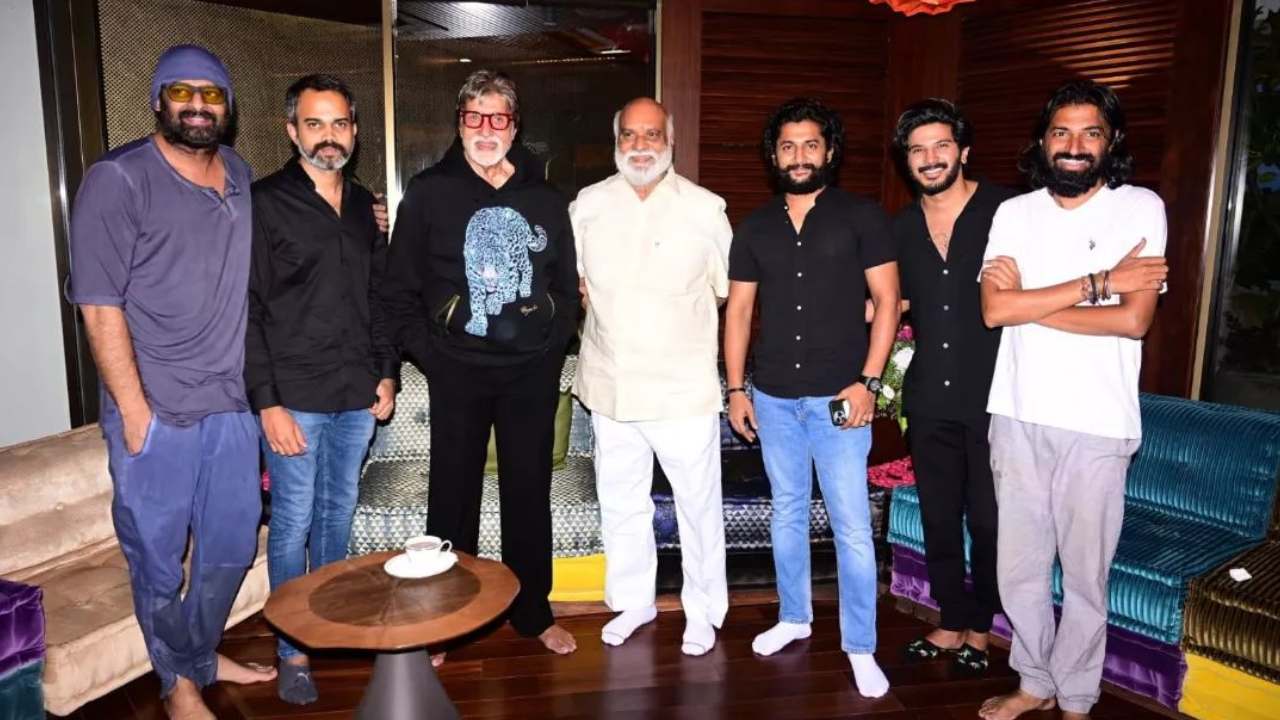Prabhas : ప్రాజెక్ట్ K కోసం తరలి వచ్చిన స్టార్లు.. ట్రెండ్ అవుతున్న ఫొటో.. Prabhas : ప్రాజెక్ట్ K కోసం తరలి వచ్చిన స్టార్లు.. ట్రెండ్ అవుతున్న ఫొటో..
